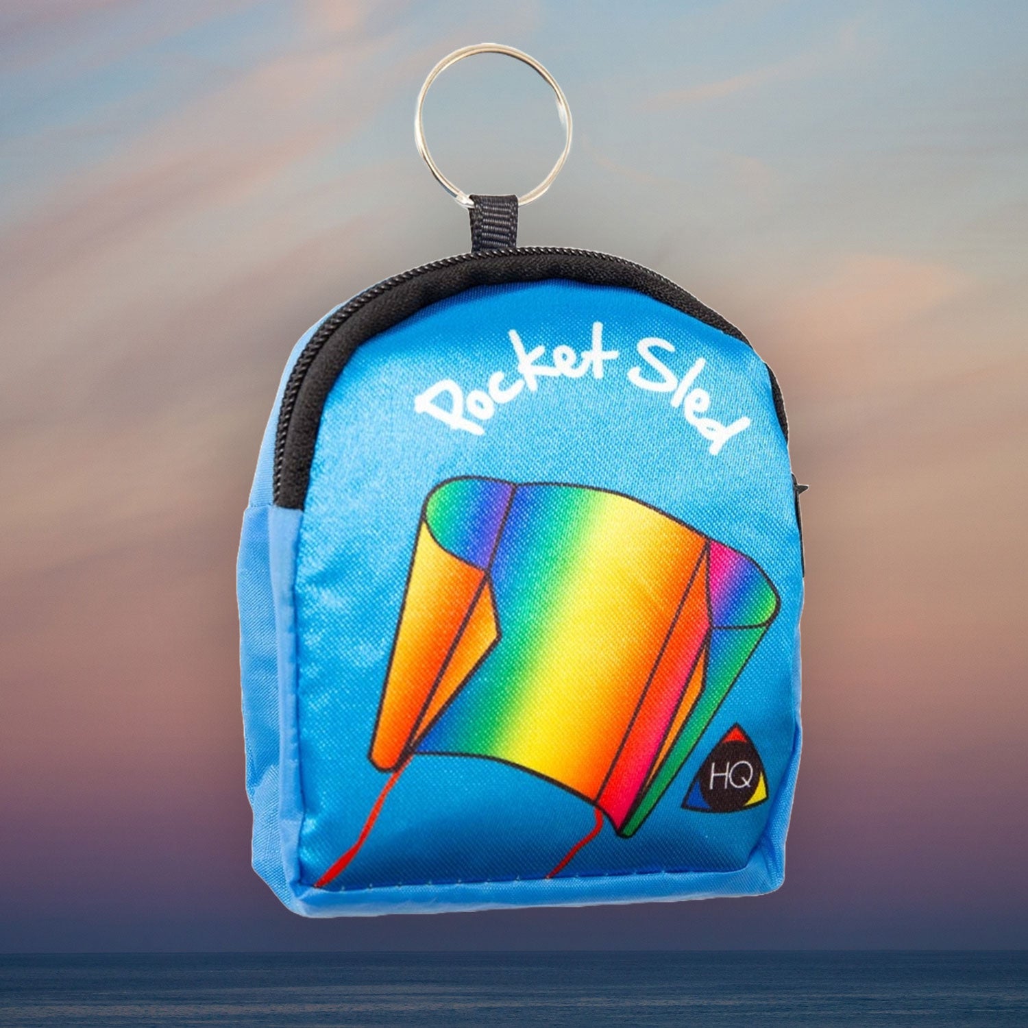 HQ Pocket Sled Kinderdrachen – Stabloser Taschendrachen für Kinder ab 5 Jahren | Leicht zu fliegen & sofort startklar