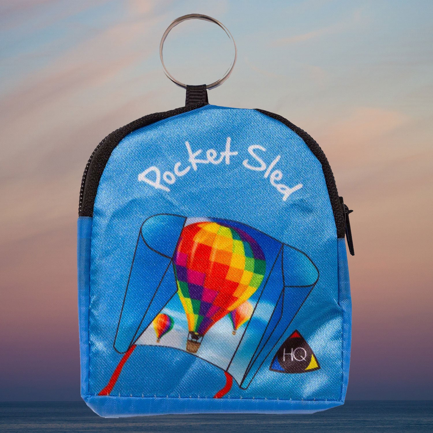 HQ Pocket Sled Kinderdrachen – Stabloser Taschendrachen für Kinder ab 5 Jahren | Leicht zu fliegen & sofort startklar