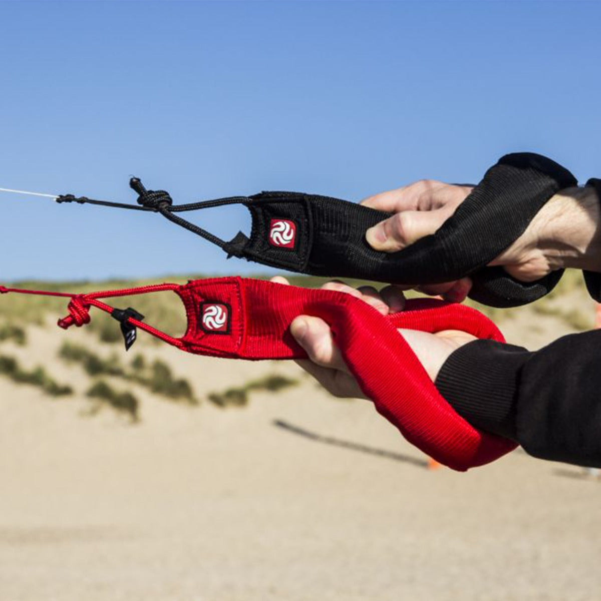 Peter Lynn PLKB Lenkschlaufen gepolstert 1 Paar rot schwarz Lenkdrachen Zubehör